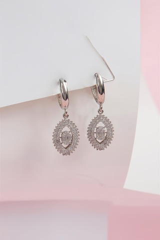Rodyumlu Zirkon Taşlı Oval Gümüş Küpe -8002
