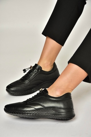 Fox Shoes Y999255803 Siyah Hakiki Deri Kadın Spor Ayakkabı Sneakers Siyah