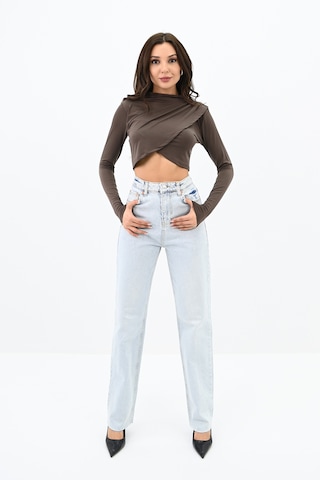 Koza Butik Kadın Dik Yaka Drapeli Kapaklı Crop Bluz 1655-24 001