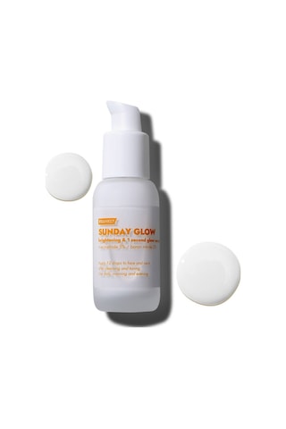 Frankly %5 Niacinamide İçeren Cilt Tonu Eşitleyici Aydınlatıcı Ve Leke Karşıtı Sunday Glow Serum 37 ML