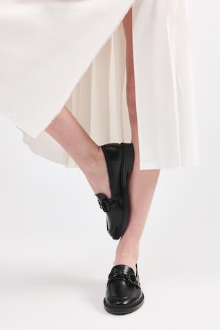 Yaya By Hotiç Kadın Siyah Tokalı Klasik Loafer Siyah