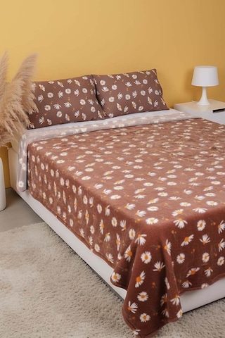Kahve Papatyalı Çift Kişilik Peluş Battaniye Kahverengi