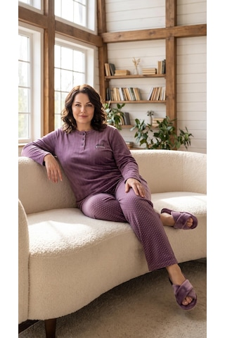 Eyfuze Kadın Kışlık Büyük Beden Nakışlı Desenli Yakası Düğmeli Uzun Kollu Pijama Takımı Mürdüm