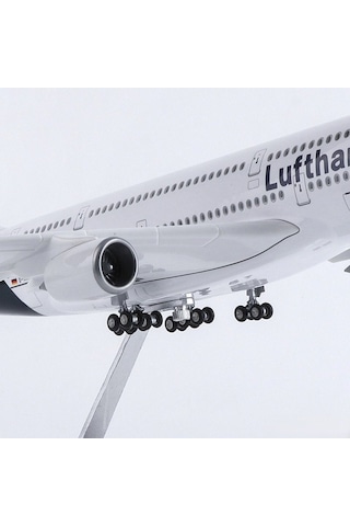 Lufthansa A380 Yolcu Uçağı Model Uçak 1/160 46cm