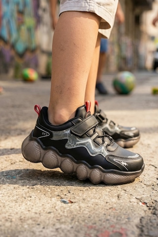 In Step Thunder Işıklı Görünümlü Ortopedik Tabanlı Erkek Çocuk Spor Ayakkabı Siyah