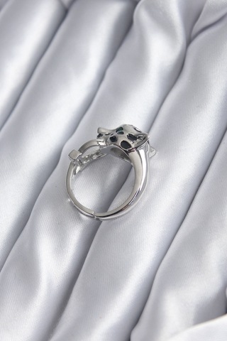 Gümüş Renk Kaplan Model Zirkon Taş Detay Vip Kadın Yüzük