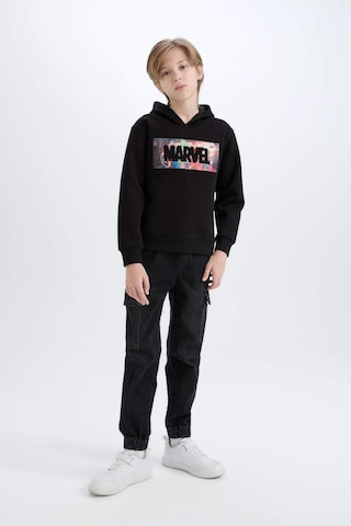 DeFacto Erkek Çocuk Marvel Avengers Kapüşonlu Kalın Sweatshirt D6736A824WNBK81
