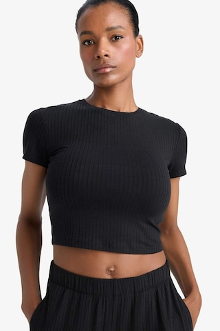 DeFactoFit Cropped Fit Bisiklet Yaka Sporcu Kısa Kollu Tişört E2536AX25SMBK81