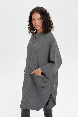 Desen Triko Kadın Dik Yaka Cebi Gül İşlemeli Fermuarlı Panço 24060 Gri Melanj Gri Melanj