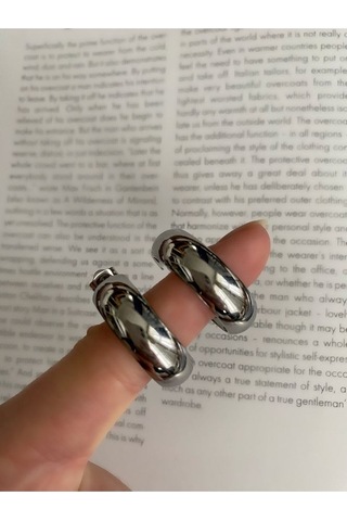 Kadın Halka Gümüş Renk Çelik Kararmaz Küpe Çifti Altın