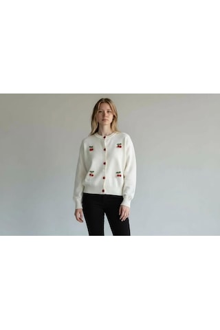 Eren Style Triko Kiraz Detaylı Cotton Angora Yünlü Bisiklet Yaka Hırka Beyaz