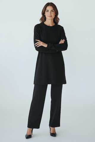 Kadın Tunik Önü Dikişli Altı Bantlı Pantolonun Beli Lastikli Önü Dikişli İkili Takım Siyah