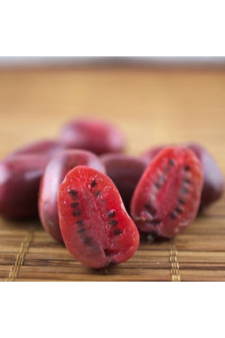 2 Adet Tatlı Kırmızı Yeşil Bir Lezzet: Kırmızı Mini Kivi: Vitamin