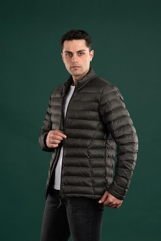 Fbı Slimfit Dik Yaka Fermuarlı Erkek İnce Şişme Puffer Mont Yeşil