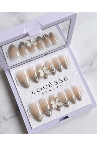 Louésse Golden Bloom Takma Tırnak 12 Li Nude Geçişli Altın Işıltılı Kelebek Elegant Nail