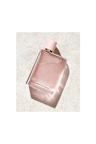 Burberry Her Edp 50 Ml Kadın Parfüm 1 Paket 1 X 50 Ml Diğer