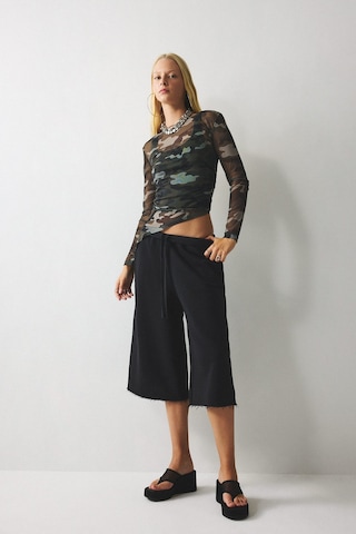 Defacto Loose Fit Beli Bağcıklı Paça Ucu Kesik Bermuda Şort I8794ax26aubk81 Siyah-bk81