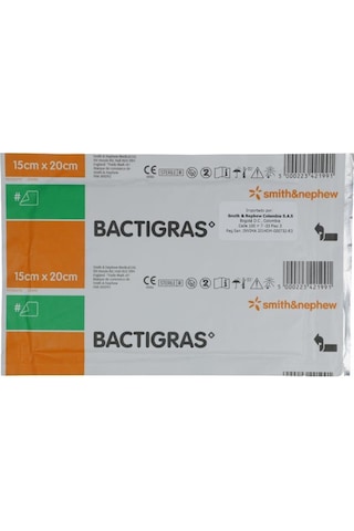 Bactigras 15X20 Cm Antiseptik Tül Yara Yanık Bakım Örtüsü 1 Adet Bactigras 15X20 Cm Antiseptik Tül Yara Yanık Bakım Örtüsü 1 Adet