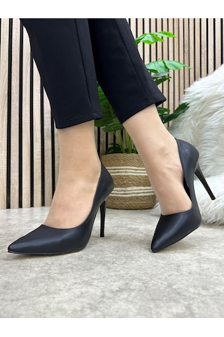 Günlük Kadın Stiletto Sivri Burun Düz Sade Şık Rahat Tırtıklı Taban İnce Topuklu Ayakkabı 289 Siyah