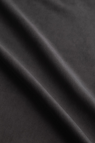 Kadife Dokulu Antrasit Masa Örtüsü Zengin Renk Seçenekli Antrasit