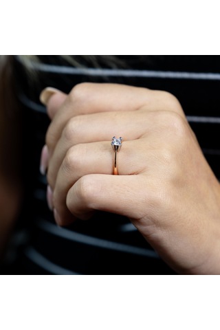 G Renk 0.20 Karat Pırlanta Kalpli Tektaş Yüzük