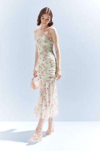 Defacto Coool Bodycon Vücudu Saran Straplez Çiçek Desenli Tül Maxi Elbise F5577ax25smgn766 Yeşil