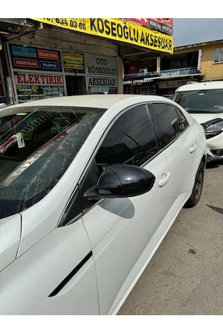 Megan 4 Batman Ayna Kapağı Parlak Siyah