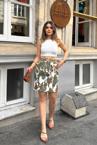 WeShaya Kadın Haki & Ekru Bel Lastikli, Rahat Mini Gabardin Etek Haki