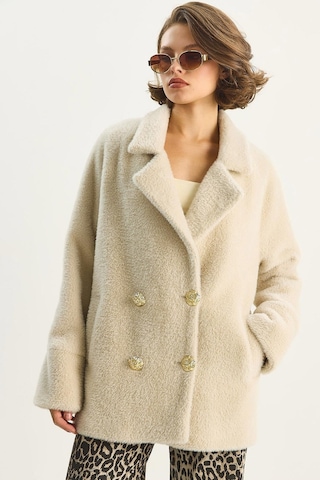 Shade Kadın Şık Düğme Detaylı Cepli Astarlı Oversize Peluş Mont 0306 60283614 - Bej