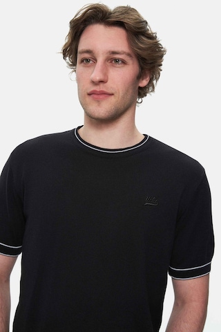 Fared Siyah Bisiklet Yaka Triko Nakışlı Standard Fit Erkek Tshirt SIYAH