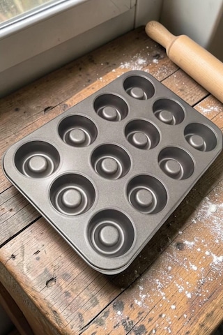 12'li Teflon Kaplama Yapışmaz Çelik Muffin Kek Kalıbı Siyah