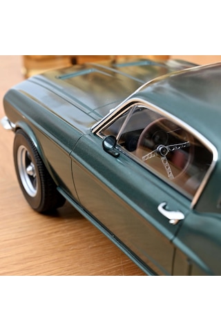 Norev 122702 1/12 Ford Mustang Fastback 1968 Satin Green Metallic