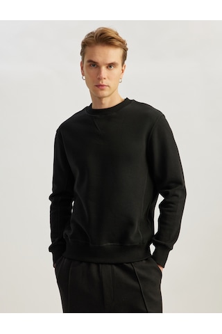 Koton Bisiklet Yaka Dikiş Detaylı Şardonlu Pamuk Karışımlı Basic Sweatshirt Siyah 5sam70045mk Siyah