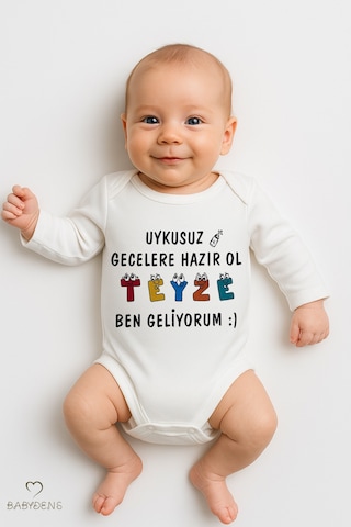 Babyden's Uykusuz Gecelere Hazır Ol Teyze, Ben Geliyorum Yazılı Uzun Kollu Bebek Zıbını Pamuklu Body Beyaz
