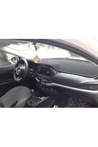 2015-2020 Modellerine Uygun Fiat Egea Ekransız Torpido Koruma Halısı Siyah Kenar Renk Siyah