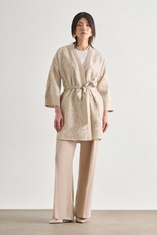 Desenli Mizalle Örgü Nakışlı Bej Rengi Premium Kimono Ceket Bej