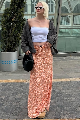 Seeh Turuncu Puantiyeli Yırtmaçlı Maxi Kadın Etek Sh255 Desenli