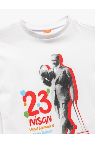 Koton Pamuklu Kısa Kollu Bisiklet Yaka Atatürk Ve 23 Nisan Baskılı Tişört Ekru 5smb10156tk Ekru