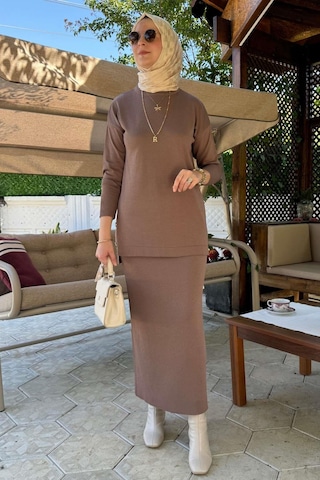 Sezen Triko Takım Sütlü Kahve Çok Renkli