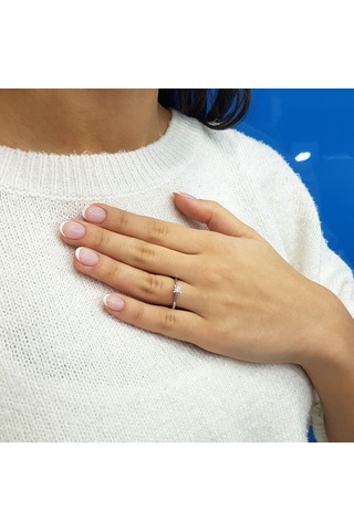 Lova H Renk 0,21 Karat Pırlanta Tektaş Yüzük - IDL Sertifikalı