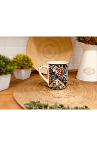 El Yapımı Seramik Kupa Organik Boya Lale Figürü Siyah