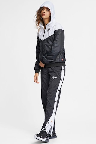Nike Ar3092-010 Windrunner Kapüşonlu Kadın Mont-7472 Siyah