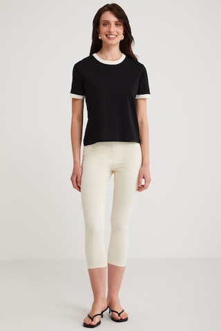 Ethıquet Ashley Kadın %100 Organik Pamuk Biyeli Regular Fit Normal Kalıp Bisiklet Yaka Ekru T-shirt Siyah