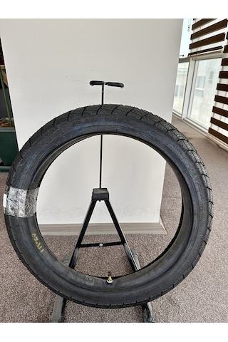 Yasa Ep Motosiklet Dış Lastiği 2.75-18 Tt İç Lastikle Kullanıma Uygundur 6pr Arka Yol