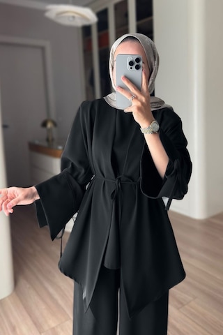 Ka Hijab Kol Detaylı Dökümlü Üçlü Takım - Siyah