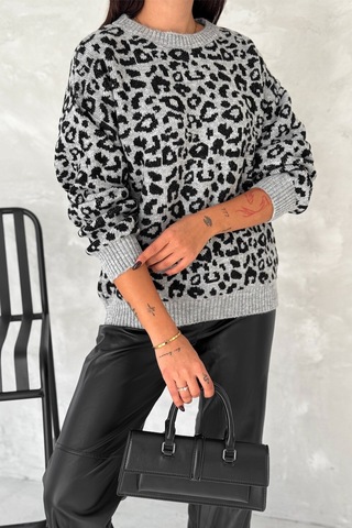 Femelle Kadın Gri Standart Beden Leopar Desen Oversize Triko Kazak
