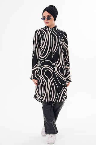 Polologin Butik Zebra Desenli Hakim Yaka Tunik Siyah