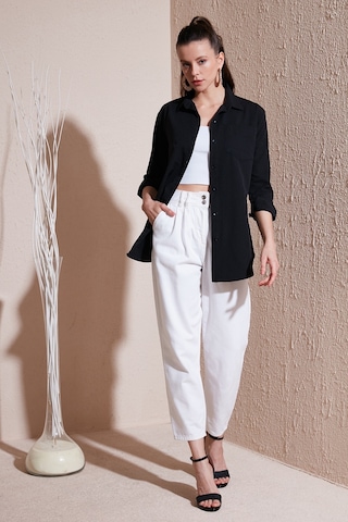 Lela Pamuklu Regular Fit Tek Cepli Bayan Gömlek 4613001 Siyah