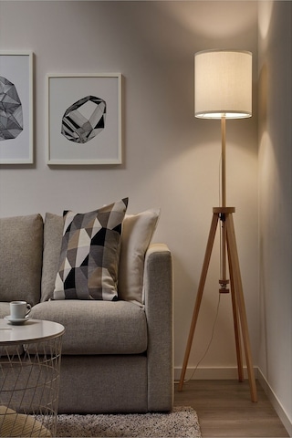 Ikea Dişbudak Ahşap Dişbudak Beyaz Şık Yer Lambası Lambader Beyaz