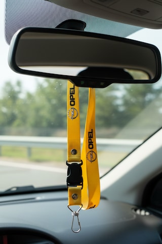 Opel Logolu Sarı Anahtarlıklı Oto Ayna Askısı İkili Set Sarı-2